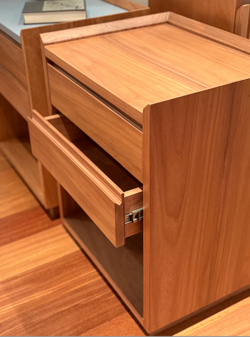 Mesa de Noche MOSSEL